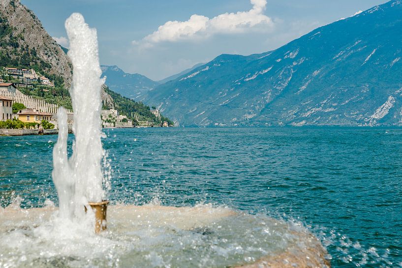 Montagnes à Limone sul Garda sur le lac de Garde par Fotografiecor .nl