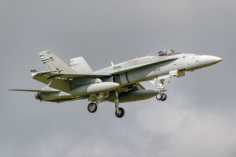 McDonnell Douglas F/A-18C Hornet de l&#039;armée de l&#039;air finlandaise. par Jaap van den Berg