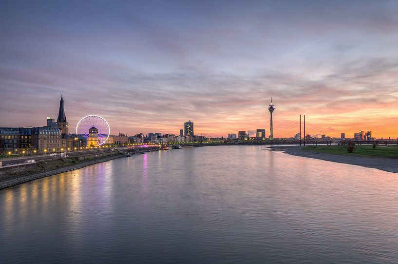 Düsseldorf Skyline von Michael Valjak