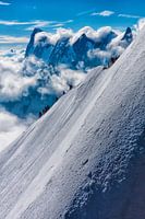 Bergsteiger auf der Aguille du midi in den französischen Alpen bei Chamonix. Wout Kok One2expose
