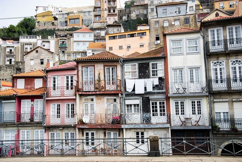 Maisons de couleur à Porto par Monique Tekstra-van Lochem