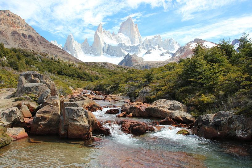 Der Cerro Chaltén oder Monte Fitz Roy in Patagonien, an der Grenze zwischen Chile und Argentinien, f von A. Hendriks
