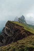Majestätische Seceda Bergkam in den Dolomiten