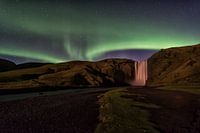 Aurore boreale a Skogafoss