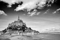 Le Mont-Saint-Michel en noir et blanc