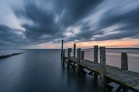 Steg bei Sonnenaufgang.