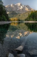 Reflet de la montagne majestueuse