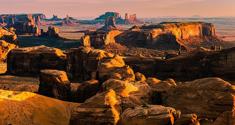 Lever de soleil Hunts Mesa, Monument Valley par Henk Meijer Photography