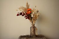 Ephemere Harmonie - Blumen im Wabi-Sabi-Stil