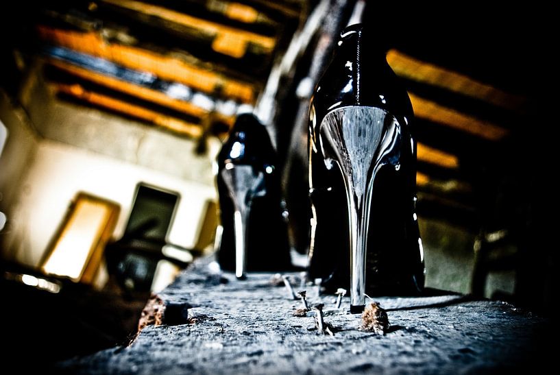 Noir, brillant, fixation chromée par Norbert Sülzner