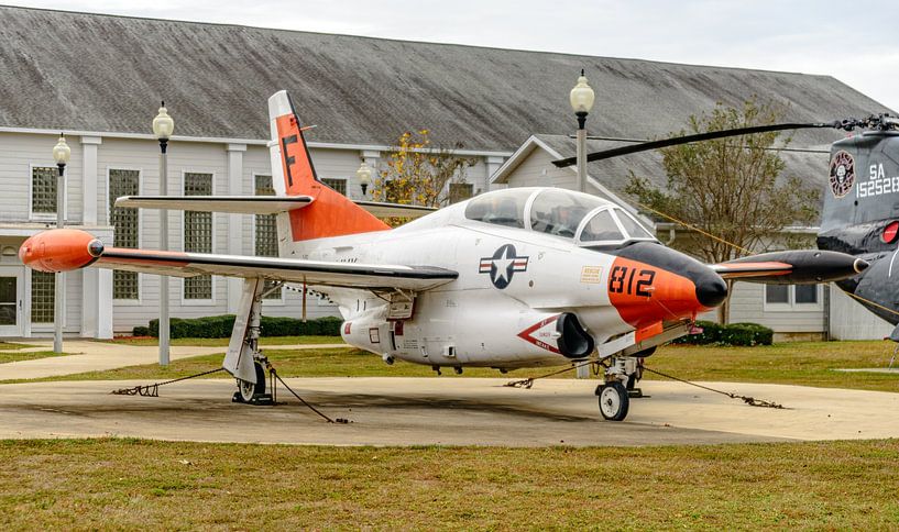 Marine américaine North American T-2C Buckeye préservé. par Jaap van den Berg