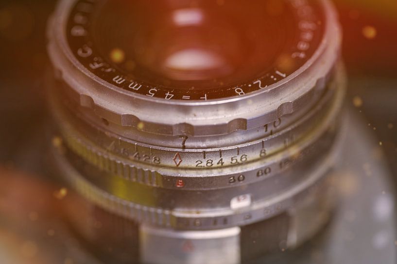 Old analogue camera by Tonny Verhulst