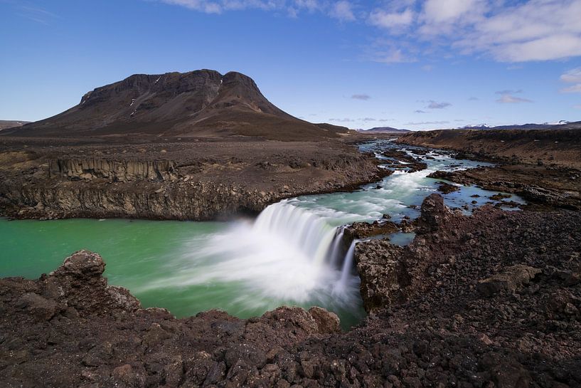 Iceland, waterfall by Edwin Kooren