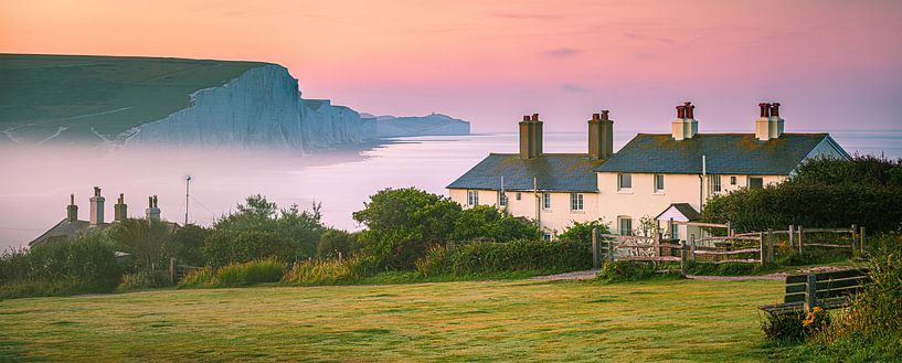 Sunrise at Cuckmere Haven and the Seven Sisters by Henk Meijer Photography