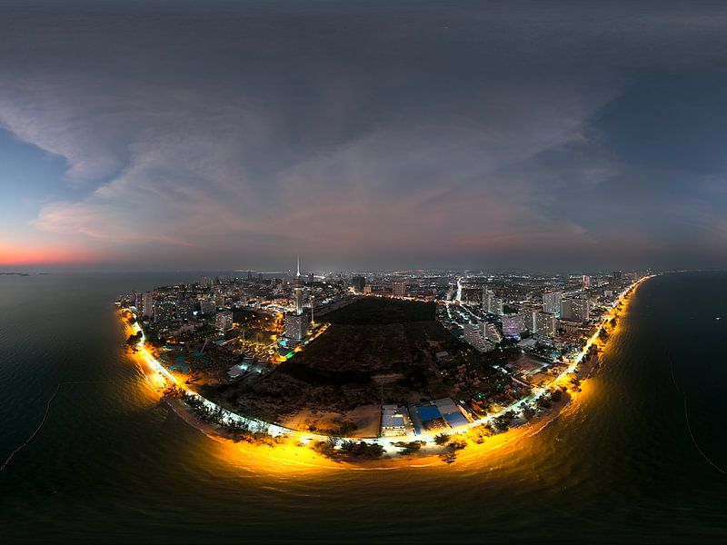 Abendpanorama der Küste von Jomtien von Franklin Driessen
