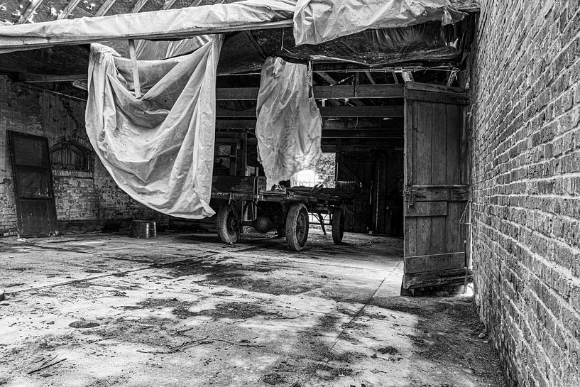 Verlassener landwirtschaftlicher Stall von Anjo ten Kate