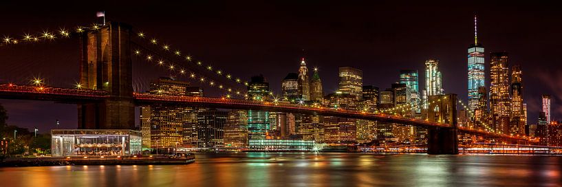 MANHATTAN SKYLINE &amp; BROOKLYN BRIDGE Vue nocturne idyllique par Melanie Viola