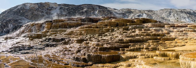 Mammoth Hot Springs, Yellowstone National Park, USA by Jeroen van Deel