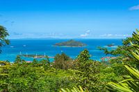 Wunderschöne Aussicht über die inneren Inseln der Seychellen