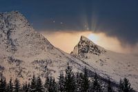 Les montagnes enneigées des Lofoten, en Norvège