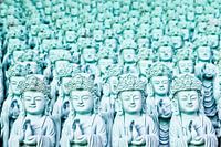 Viele Buddhas