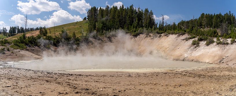 Source thermale dans le parc national de Yellowstone, États-Unis par Jeroen van Deel