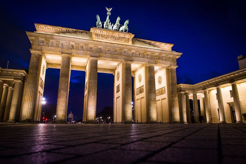 Brandenburger Tor, Nachtaufnahme von Leon Weggelaar