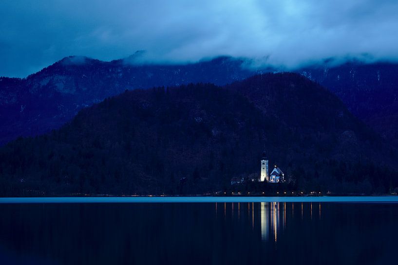 Enlightened church by Sander Knopper