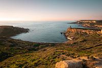 Magnifique coucher de soleil dans la baie de Ghajn Tuffieha à Malte
