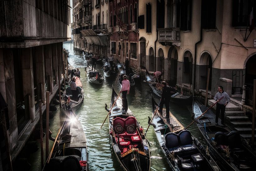 Busy waterway in Venice by Rob Boon