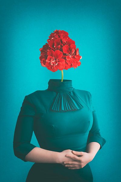 The Authenticity of Traditional Values on Social Media: A Critical Analysis by Elianne van Turennout