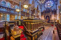 Das Innere der New West End Synagogue in London