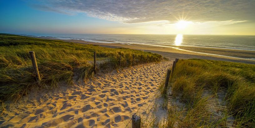 Sun, sea and sand on the Dutch coast by Dirk van Egmond
