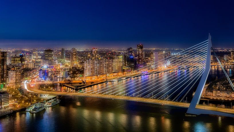 Rotterdam by night von Roy Poots