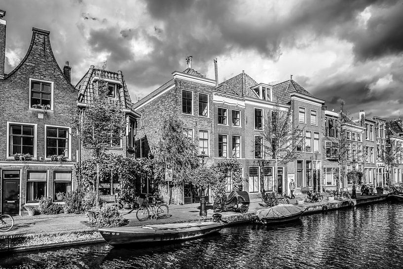 Old Rhine Leiden in black and white by Dirk van Egmond