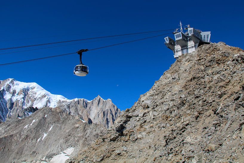 The Skyway gondola by Henk Alblas