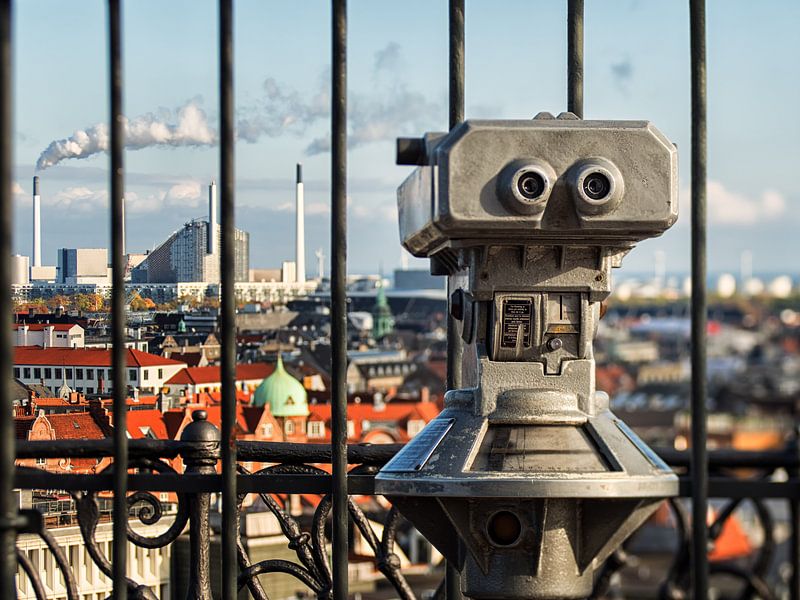 Through the looking glass by Lex Schulte