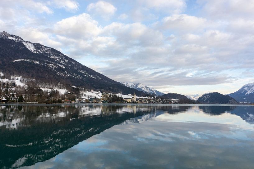Wolfgangsee in the winter by Barbara Brolsma