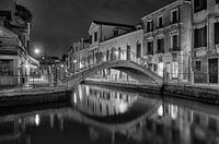 Brücke in Venedig bei Nacht