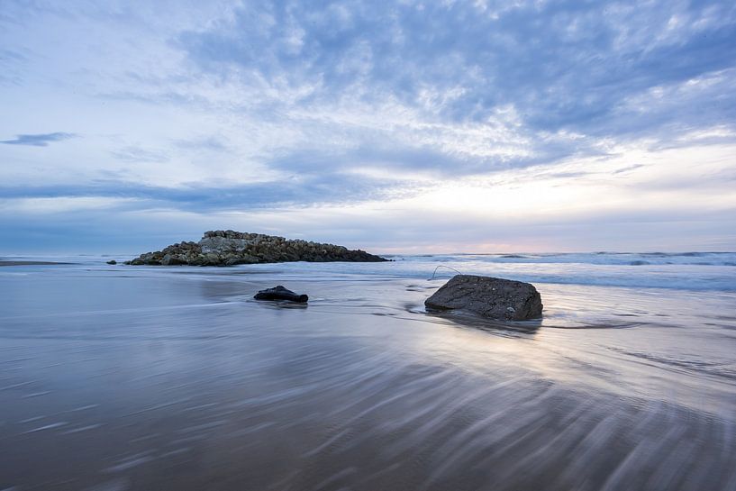 Sonnenuntergang an der Felsenküste von Frankreich! von Peter Haastrecht, van