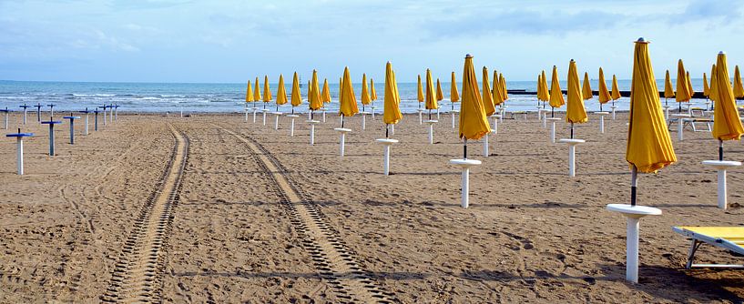 Badestrand in Grado #2 von Leopold Brix