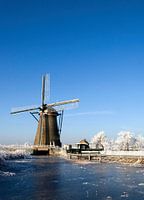 Winter mill near Kinderdijk