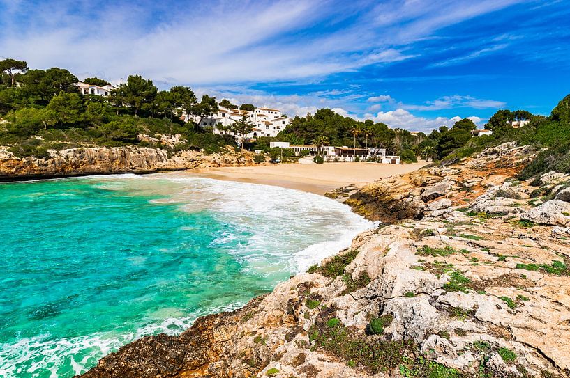 Magnifique paysage insulaire, plage de la baie de Cala Anguila, Majorque, Espagne par Alex Winter