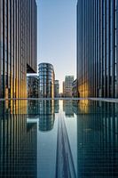 Düsseldorf - Der Medienhafen in der Abenddämmerung