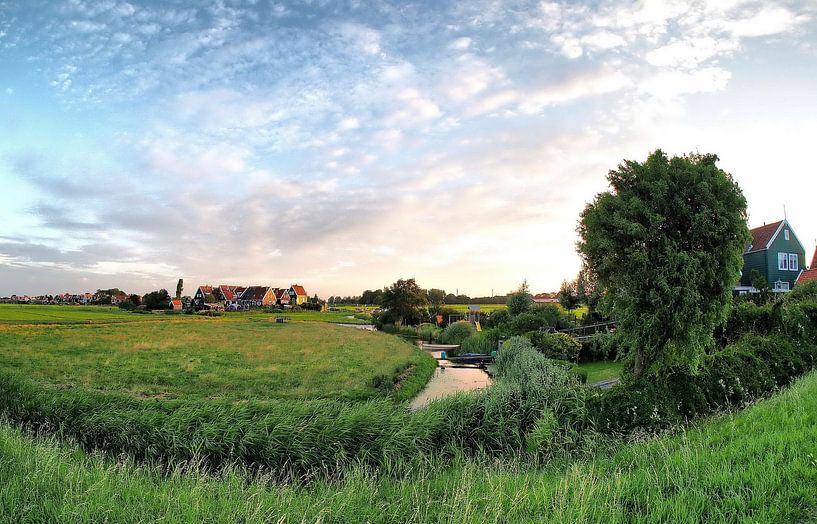 Marken vanaf de ijsselmeerdijk. von Teun IJff
