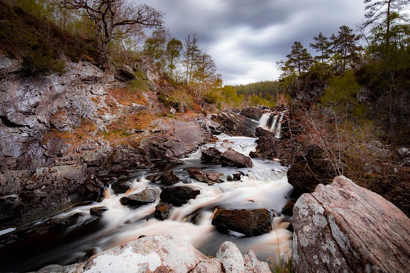 Rogie Falls by Remco Bosshard
