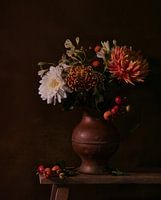 Herbstliches Stilleben mit Blumen