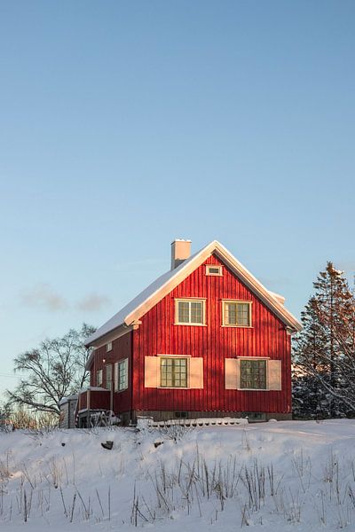 Gemütliche norwegische Hütte im Schnee | Norwegen von Jules Captures - Photography by Julia Vermeulen