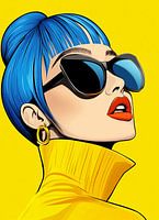 Élégance jaune avec lunettes de soleil