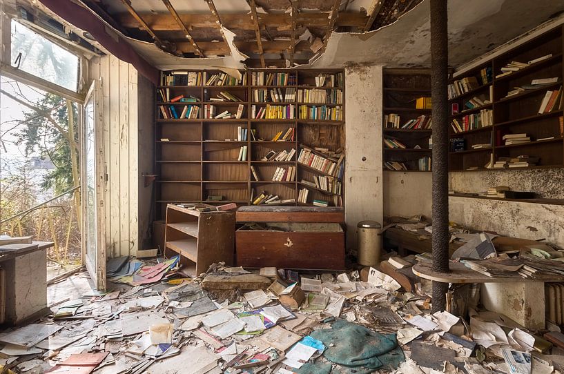 Abandoned Room with Books. by Roman Robroek - Photos of Abandoned Buildings